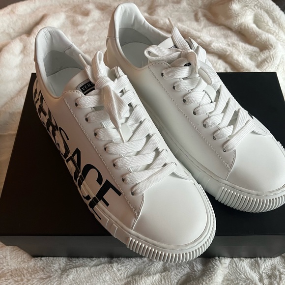 BRAND NEW Versace La Greca Logo Sneakers - Picture 2 of 5